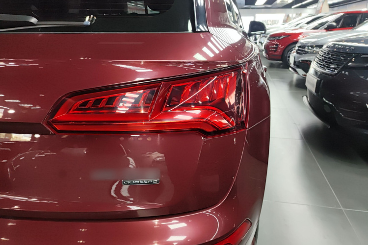 奥迪Q5L 2018款 45 TFSI 尊享时尚型 国VI车身外观6006