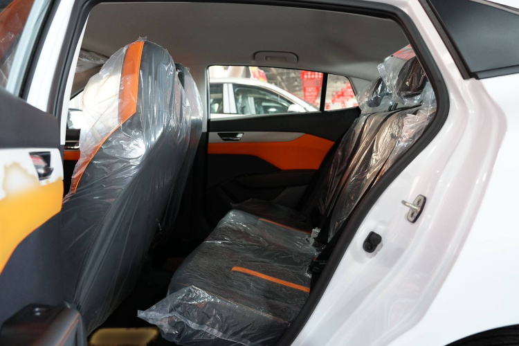 东风风神 奕炫 2025款 1.5L 荣耀版中控内饰7005