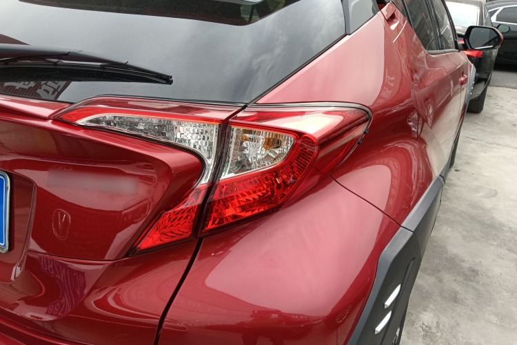 丰田C-HR 2018款 2.0L 酷越领先版 国V车身外观9