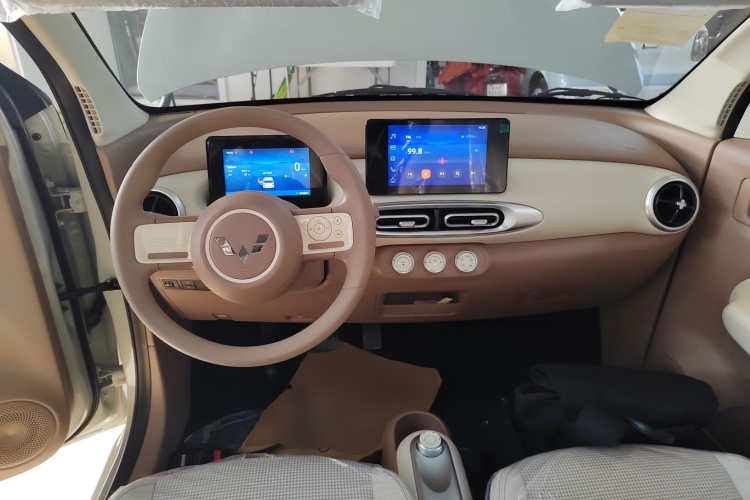 五菱汽车 宏光MINIEV 2025款 四门版 臻享+款中控内饰12