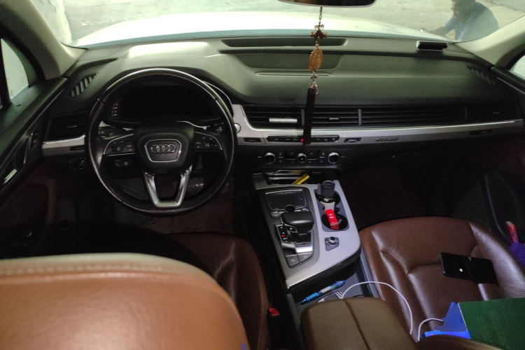 奥迪Q7 2016款 45 TFSI 技术型中控内饰12