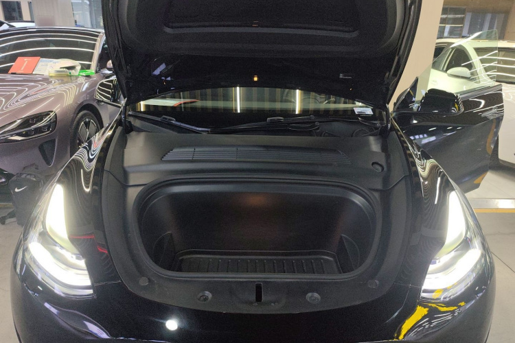 特斯拉 Model Y 2022款 后轮驱动版局部细节24