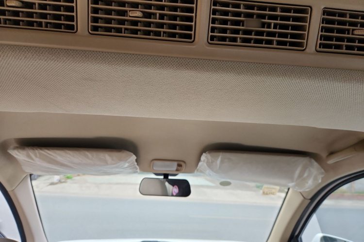 五菱汽车 五菱宏光V 2019款 1.5L劲享版国VI LAR中控内饰22