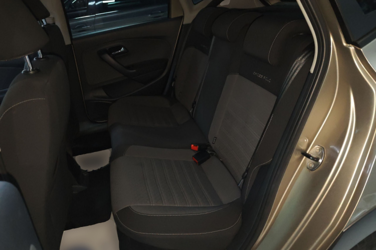 大众 2016款 1.6L Cross Polo 自动中控内饰21