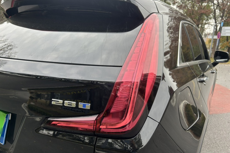 凯迪拉克XT4 2024款 改款 28T 两驱豪华型车身外观6001