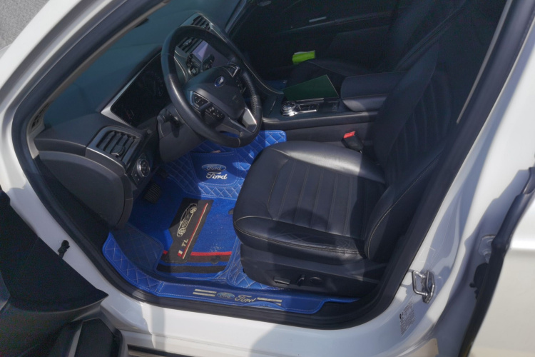 福特 蒙迪欧 2017款 改款 EcoBoost 180 时尚型局部细节19