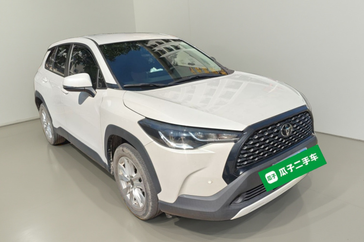 丰田 卡罗拉锐放 2022款 2.0L 先锋版车身外观3