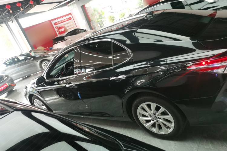 丰田 凯美瑞 2021款 2.0G 豪华版车身外观4