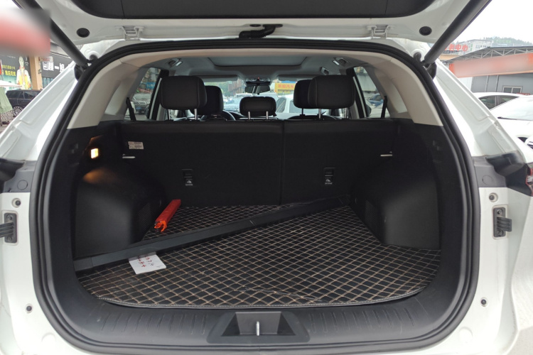 凯翼昆仑 2023款 昆仑 500 天际版机舱底盘23