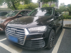 奥迪Q7 2018款 40 TFSI 舒适型