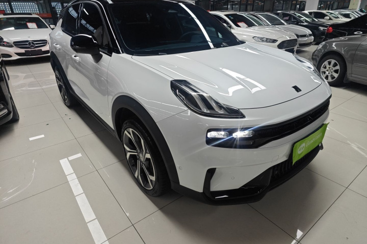 领克06 2023款 Remix 1.5T 劲Halo车身外观3