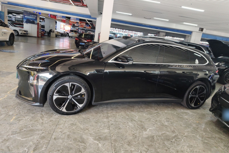 蔚来ET5T 2024款 75kWh Touring车身外观4