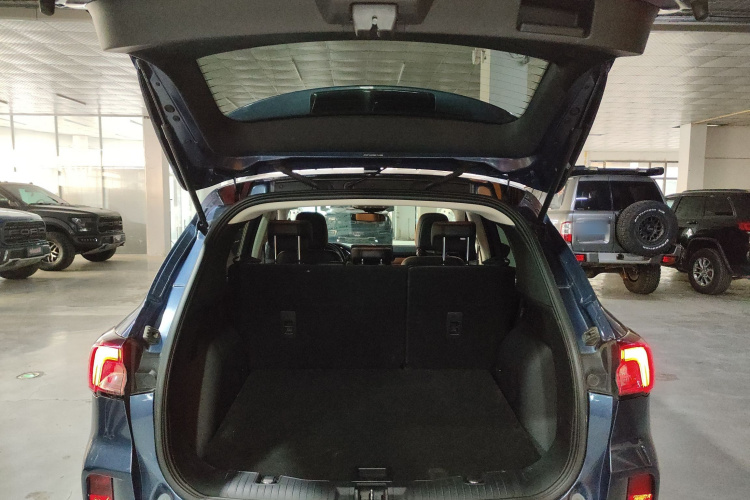 福特 锐际 2020款 EcoBoost 245 两驱耀享款机舱底盘23