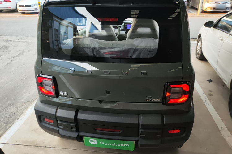 吉利银河 2025款 210km 熊猫骑士车身外观6