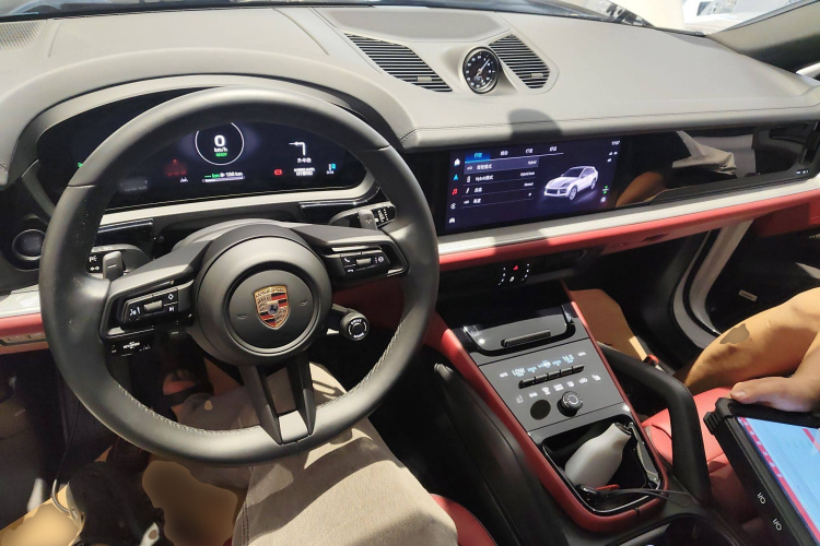 保时捷 Cayenne新能源 2024款 Cayenne Coupé E-Hybrid 2.0T中控内饰12