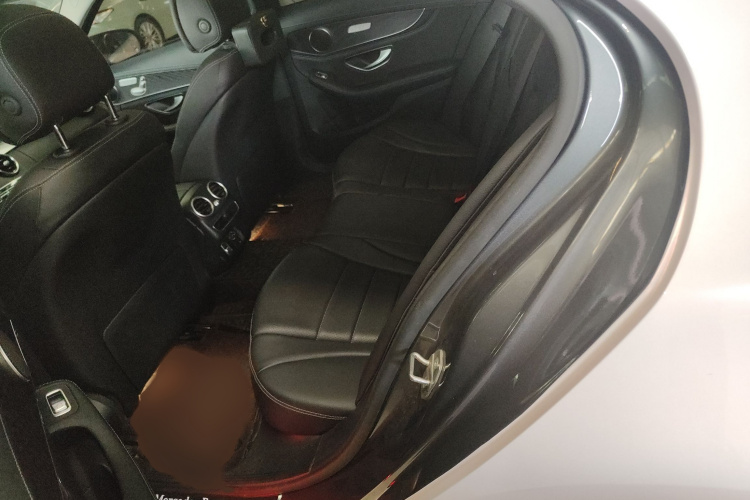 奔驰C级 2020款 改款 C 260 L 运动版中控内饰7004