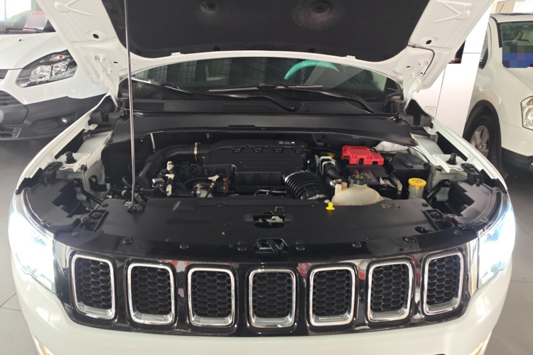 Jeep 指南者 2019款 220T 自动悦享版局部细节24