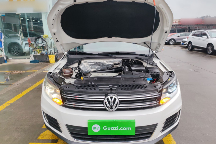 大众 途观 2015款 1.8TSI 自动两驱豪华型机舱底盘24