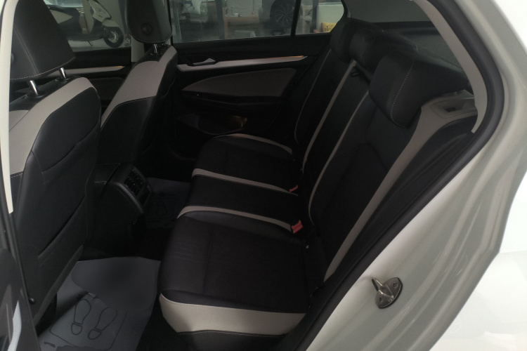 大众 高尔夫 2023款 改款 280TSI DSG Pro中控内饰21