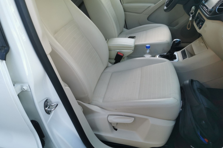 大众 途观 2015款 1.8TSI 自动两驱风尚版中控内饰41