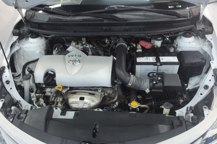 丰田 威驰 2019款 1.5L CVT创行版机舱底盘24