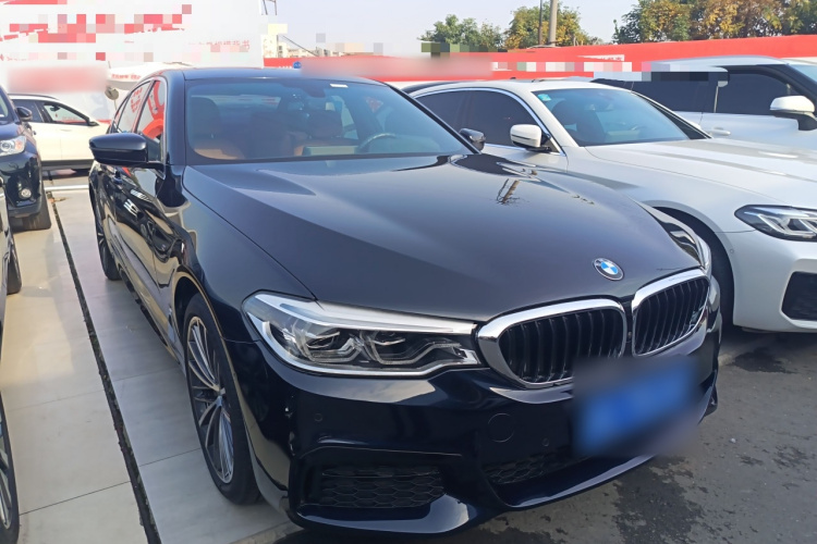 宝马5系 2020款 530Li 尊享型 M运动套装车身外观3