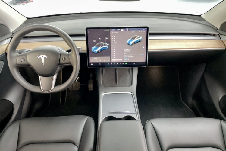特斯拉 Model Y 2021款 长续航全轮驱动版 3D7中控内饰7005
