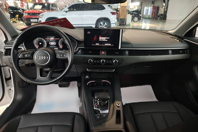 奥迪A4L 2022款 40 TFSI 时尚致雅型中控内饰7003