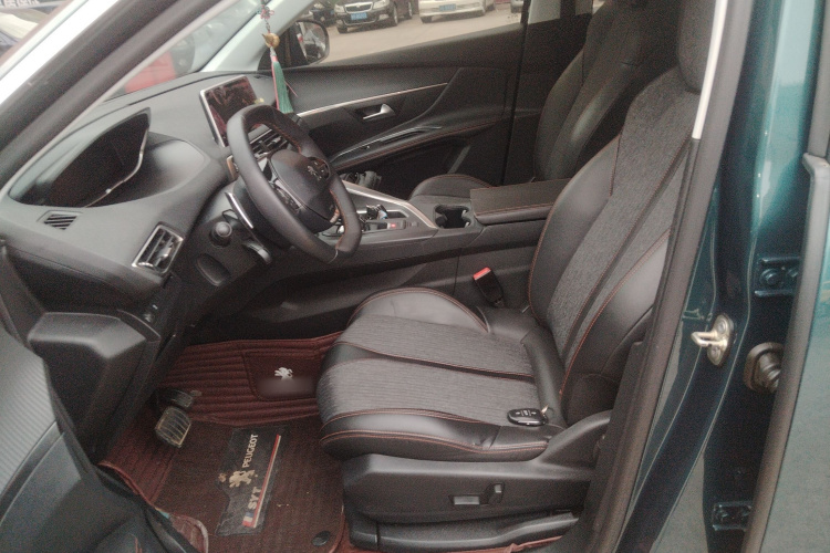 标致5008 2017款 350THP 7座精英版中控内饰19