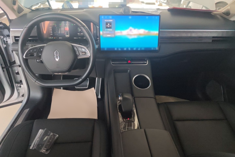 鸿蒙智行 问界M5 2022款 增程后驱标准版中控内饰12