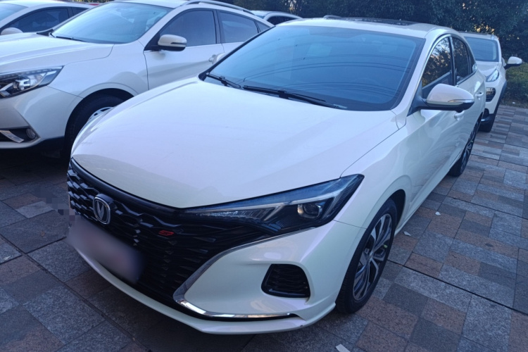 长安 逸动 2021款 PLUS 蓝鲸NE 1.4T GDI DCT旗舰型车身外观1