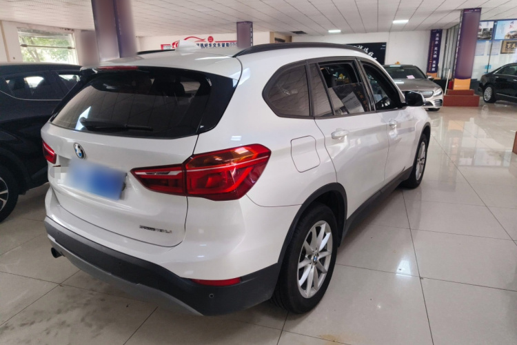 宝马X1 2019款 sDrive18Li 时尚型车身外观7