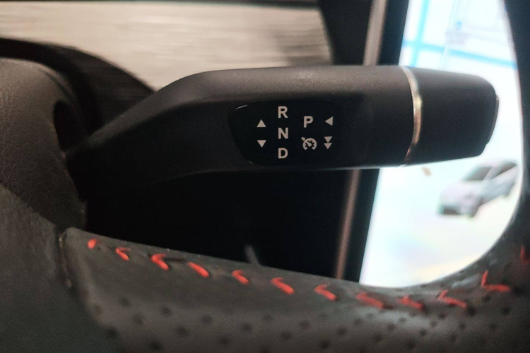 哪吒汽车 哪吒AYA 2023款 318 Lite局部细节18