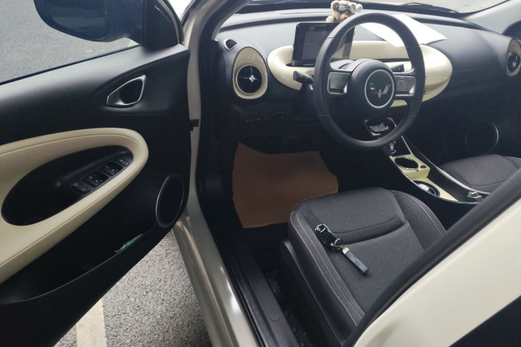 五菱汽车 五菱缤果 2024款 203km 轻享款中控内饰20