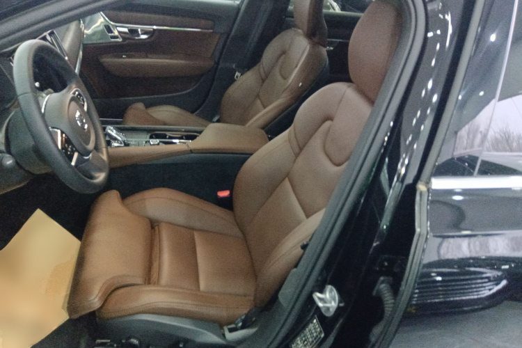 沃尔沃S90 2024款 B5 智雅豪华版局部细节19