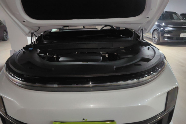 理想汽车 理想L7 2024款 Ultra机舱底盘24