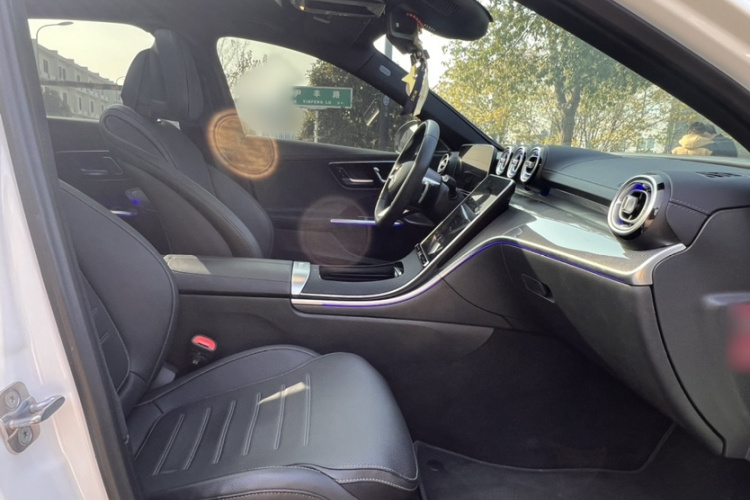 奔驰C级 2024款 C 260 L 皓夜运动版中控内饰7004