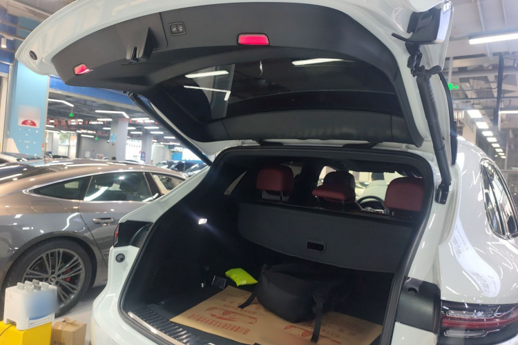 保时捷 Cayenne新能源 2023款 Cayenne E-Hybrid 2.0T局部细节23