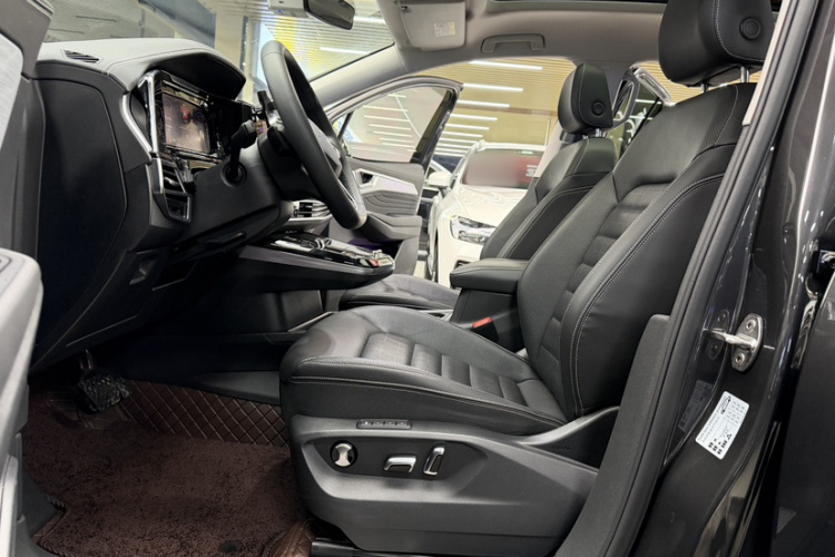 大众 揽境 2023款 改款 380TSI 四驱豪华佳境版Pro 6座中控内饰7013