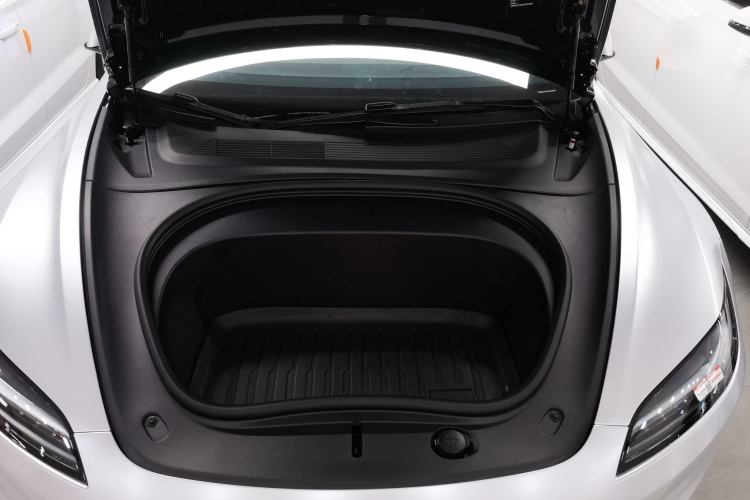 特斯拉 Model 3 2023款 后轮驱动版机舱底盘24