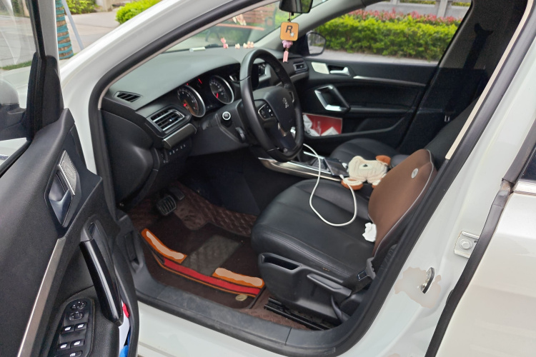 标致408 2018款 350THP 自动豪华版中控内饰20