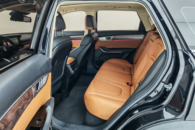 奔腾T99 2022款 20TD 自动运动尊享型特装版中控内饰7004