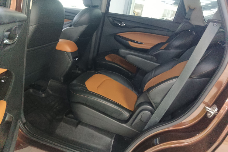 五菱汽车 五菱宏光S3 2019款 1.5L 手动豪华型 国VI中控内饰7004