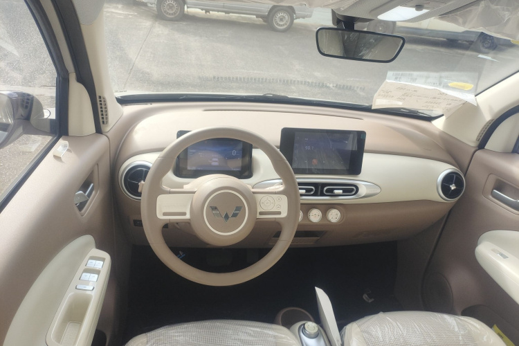 五菱汽车 宏光MINIEV 2025款 四门版 臻享+款中控内饰7002