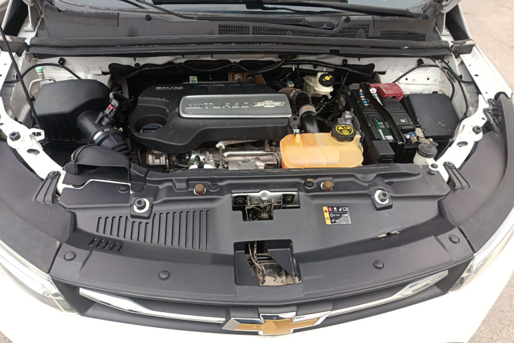 雪佛兰 创酷 2017款 1.4T 自动两驱舒适型机舱底盘24