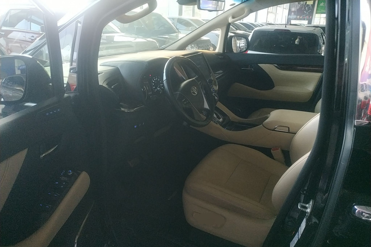 丰田 埃尔法 2021款 双擎 2.5L 豪华版中控内饰20