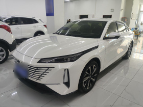 长安 逸动 2024款 1.5T GDI自动 尊贵型