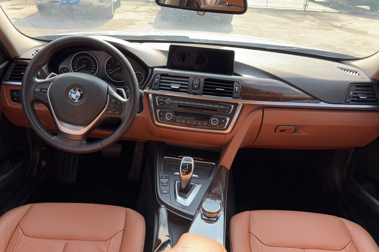宝马3系 2015款 320Li 豪华设计套装中控内饰7003