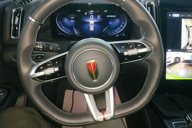 红旗HS3 2023款 2.0T 四驱有为版中控内饰13