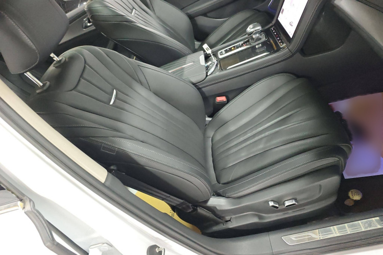 红旗H5 2024款 1.5T HEV智联旗畅版局部细节41